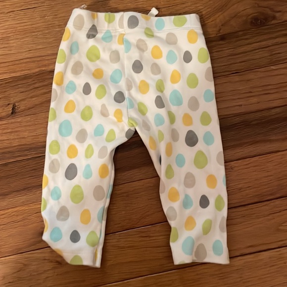 Three pairs of pants - Picture 7 of 7